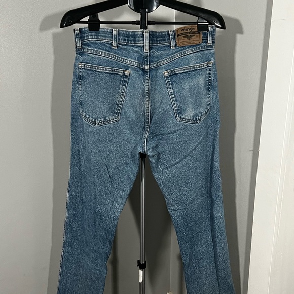 Vintage Y2K Wrangler Jeans, size 34x29 - Picture 2 of 5